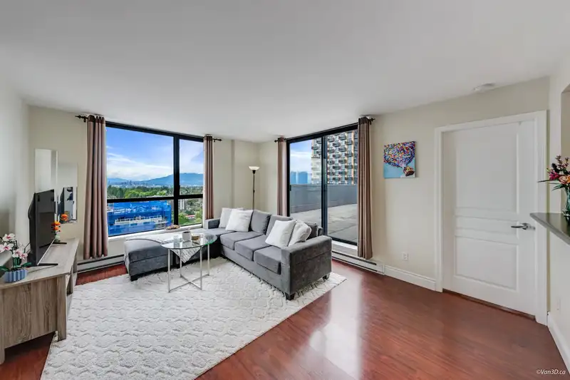 1702 3438 VANNESS AVENUE - photo 3 of 30