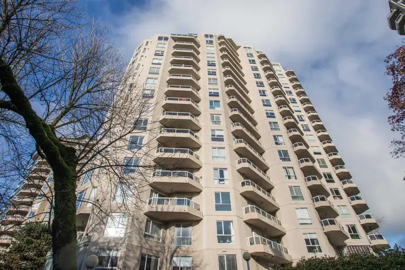 1003 1185 QUAYSIDE DRIVE DRIVE - photo 1 of 29