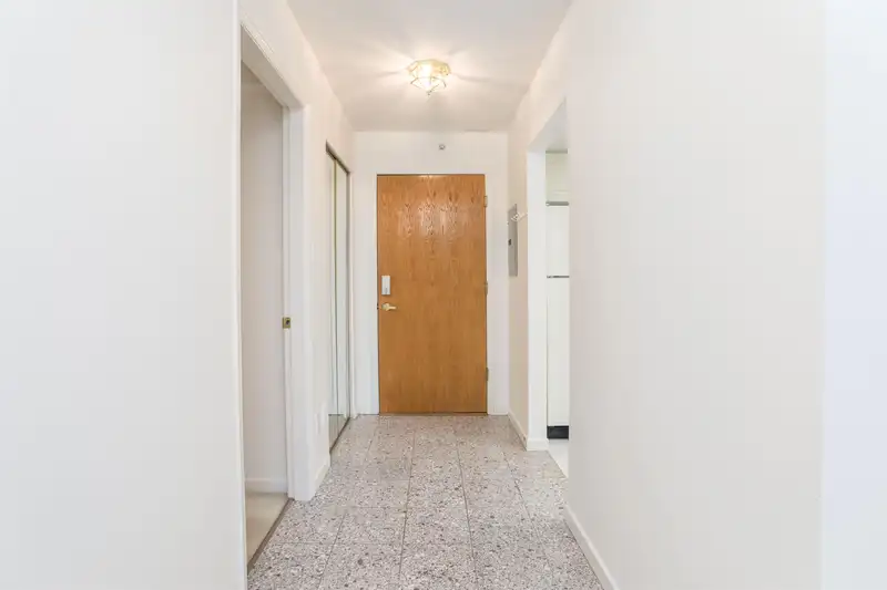 1003 1185 QUAYSIDE DRIVE DRIVE - photo 3 of 29
