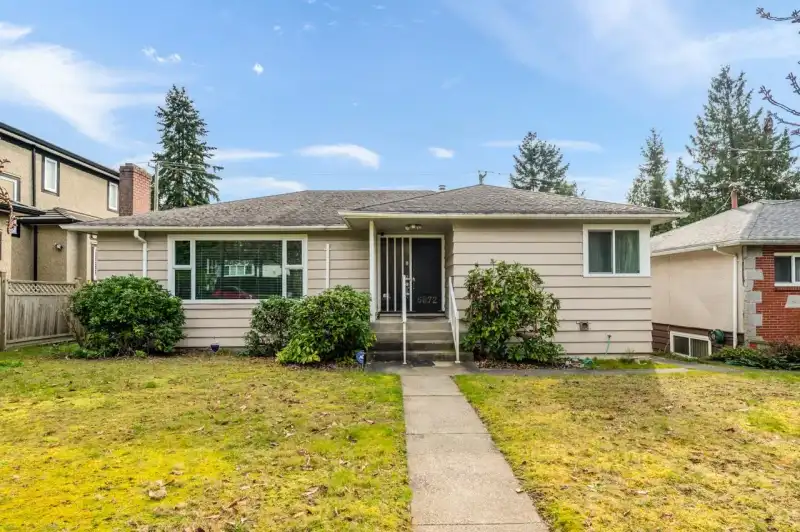 6872 HEATHER STREET - photo 1 of 25