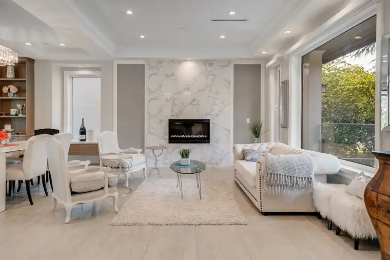4455 W 1ST AVENUE - photo 2 of 18