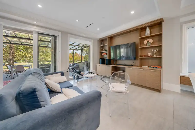 4455 W 1ST AVENUE - photo 4 of 18