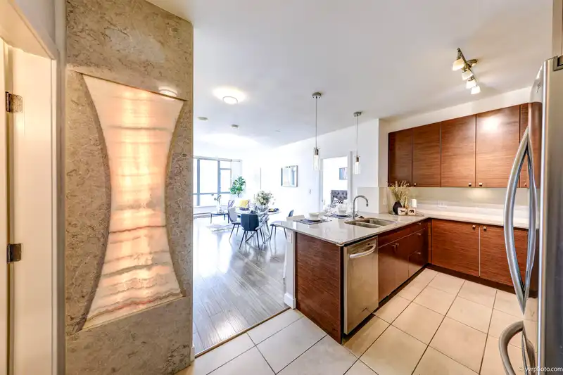 1605 6888 ALDERBRIDGE WAY - photo 3 of 16
