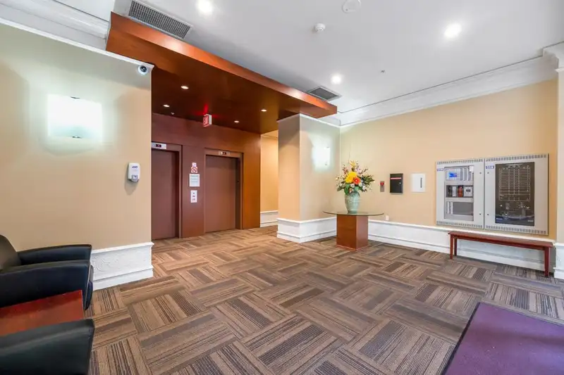 402 6191 BUSWELL STREET - photo 2 of 24