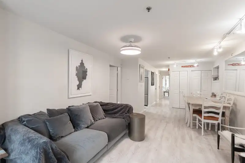1 451 E PENDER STREET - photo 4 of 27
