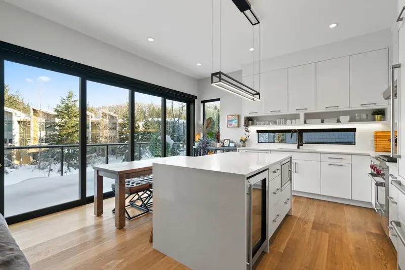 22 1350 CLOUDBURST DRIVE - photo 3 of 21