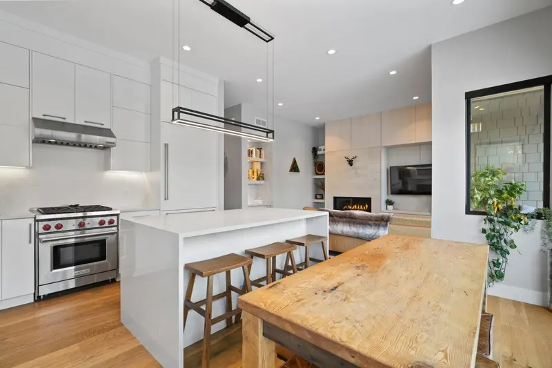 22 1350 CLOUDBURST DRIVE - photo 4 of 21