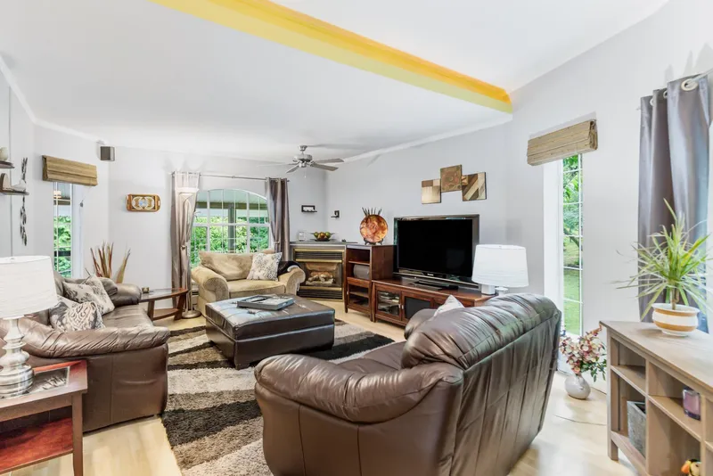 11193 284 STREET - photo 2 of 25