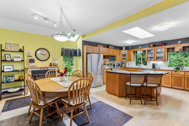 11193 284 STREET - photo 4 of 25