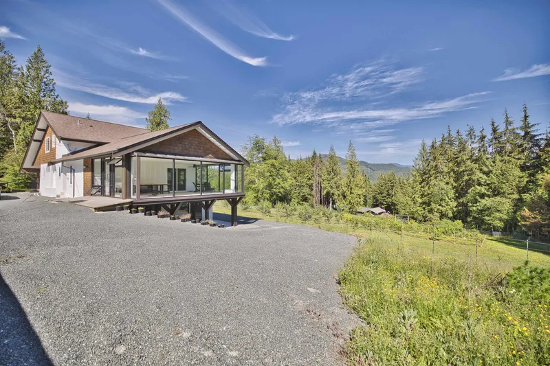 13100 BELL STREET - photo 2 of 25