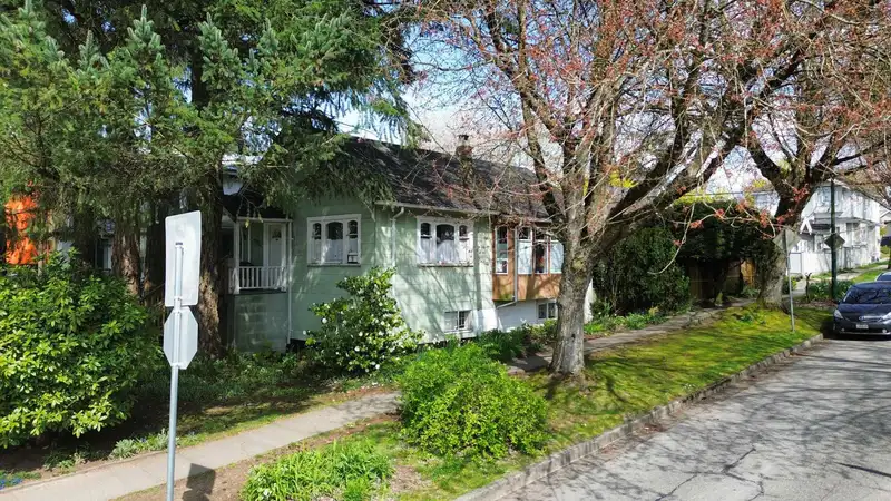 4496 ONTARIO STREET - photo 2 of 13