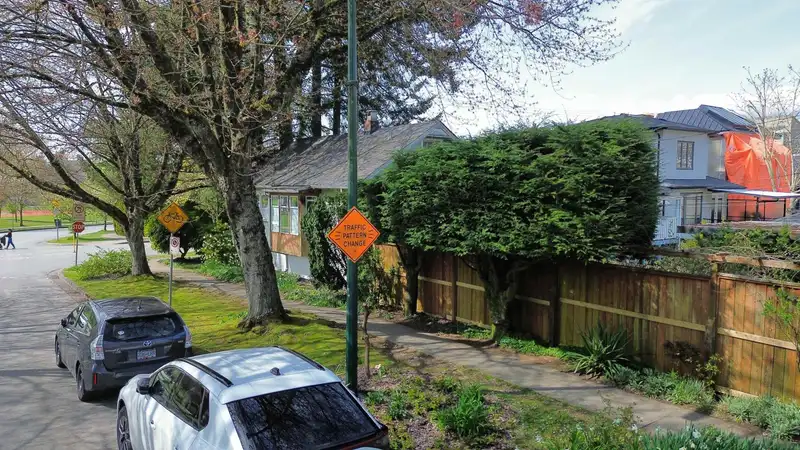 4496 ONTARIO STREET - photo 4 of 13