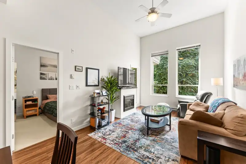 402 245 ROSS DRIVE - photo 3 of 30