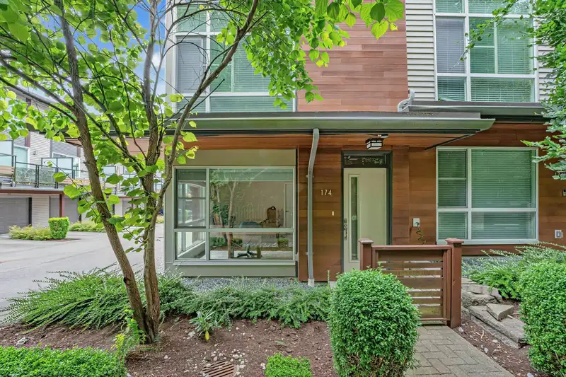 174 2228 162 STREET - photo 3 of 38