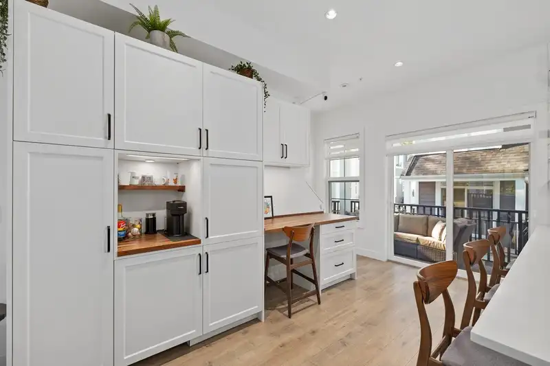 6 20321 80 AVENUE - photo 4 of 34