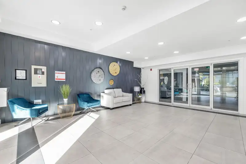 508 22577 ROYAL CRESCENT - photo 4 of 22
