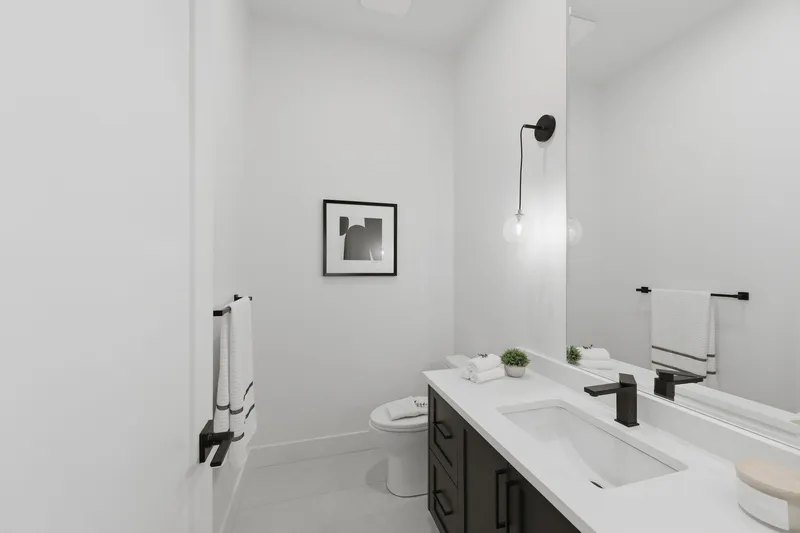 8186 117 STREET - photo 4 of 25