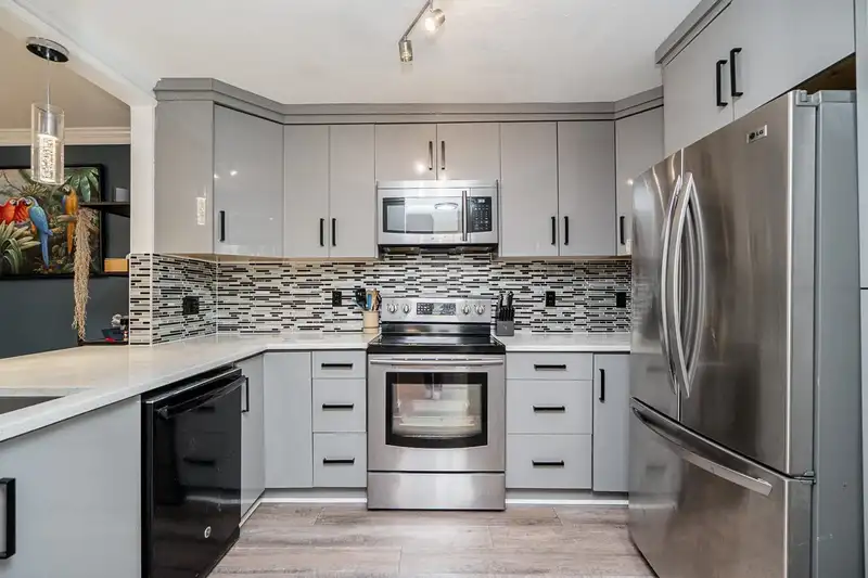 105 9951 152 STREET - photo 1 of 36