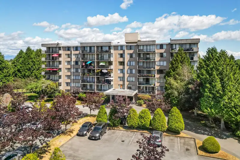 207 9320 PARKSVILLE DRIVE - photo 1 of 24