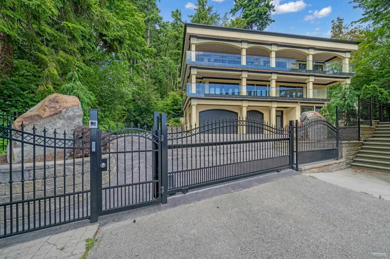 1349 ANDERSON STREET - photo 1 of 25