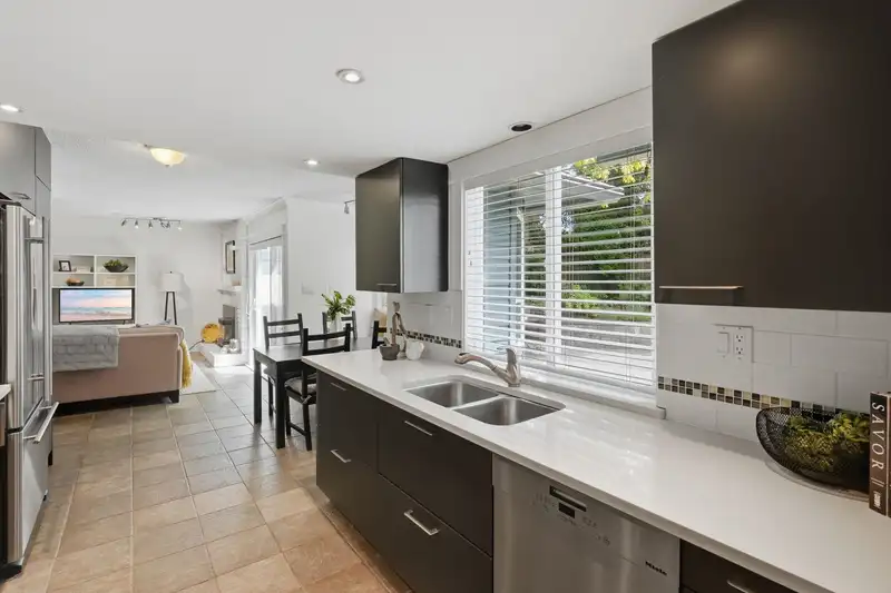 11242 PROSPECT DRIVE - photo 4 of 40