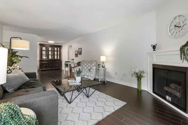 217 9672 134 STREET - photo 4 of 22