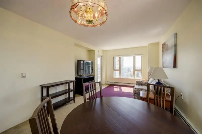 1502 121 W 15TH STREET - photo 4 of 20
