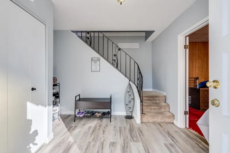 1247 TAMARACK PLACE - photo 3 of 25