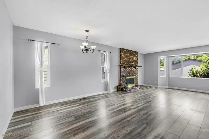 1284 NOVAK DRIVE - photo 4 of 31