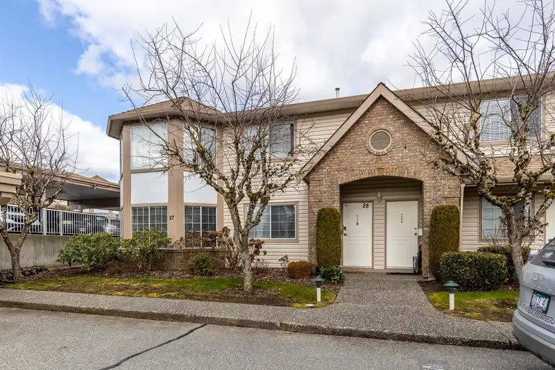 27 3110 TRAFALGAR STREET - photo 1 of 40