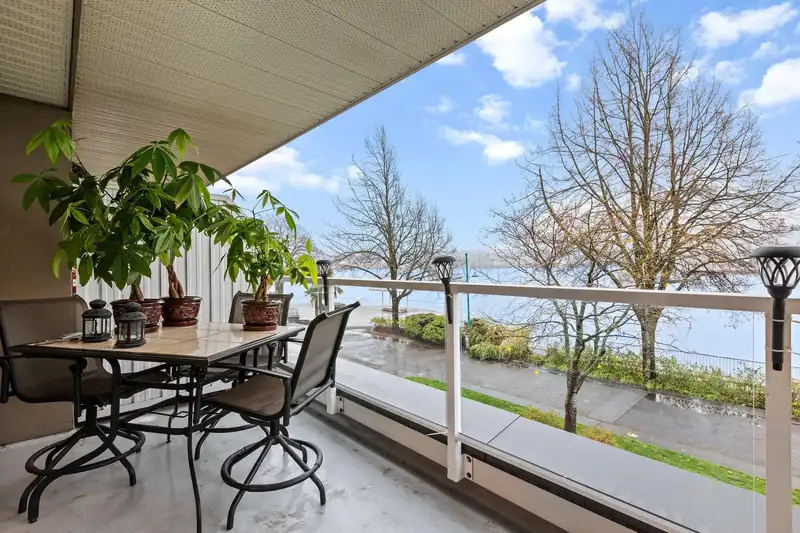 207 12 K DE K COURT - photo 1 of 34