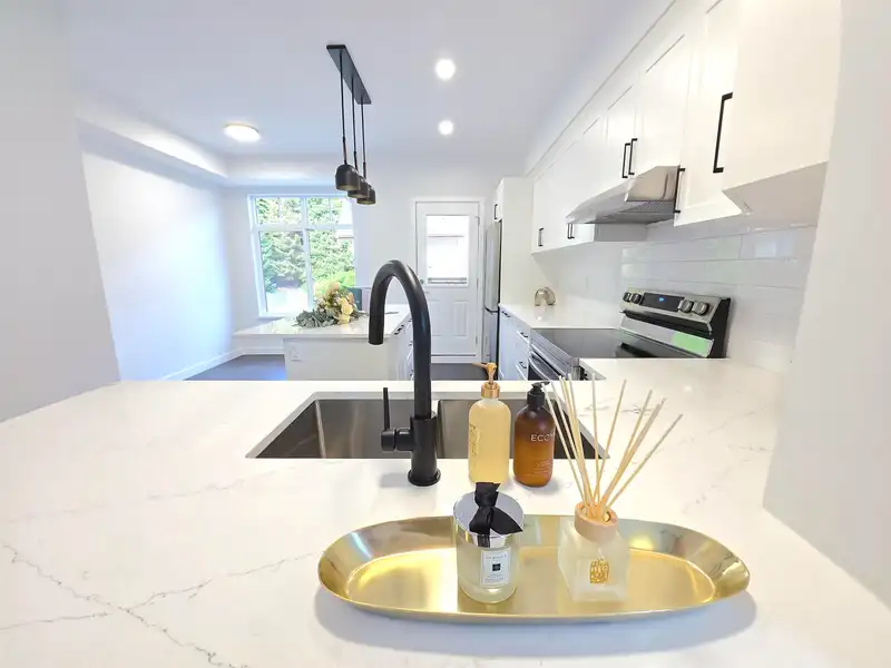 73 2000 PANORAMA DRIVE - photo 3 of 26