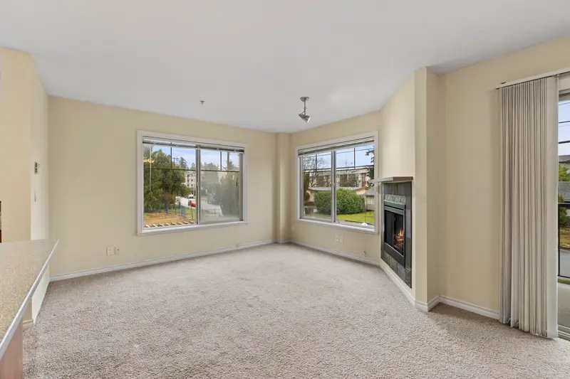 202 32063 MT WADDINGTON AVENUE - photo 4 of 19