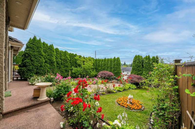 8015 11TH AVENUE - photo 3 of 25