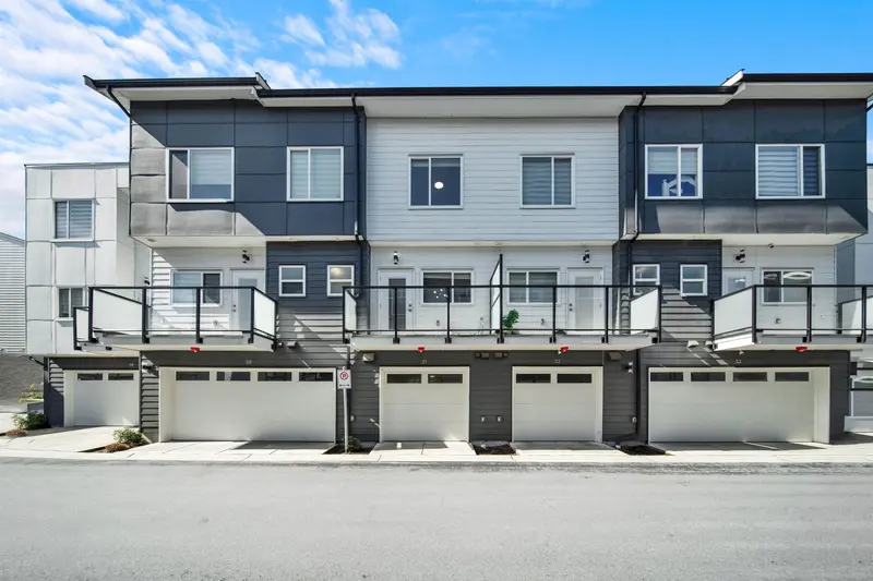 31 9652 162A STREET - photo 4 of 25