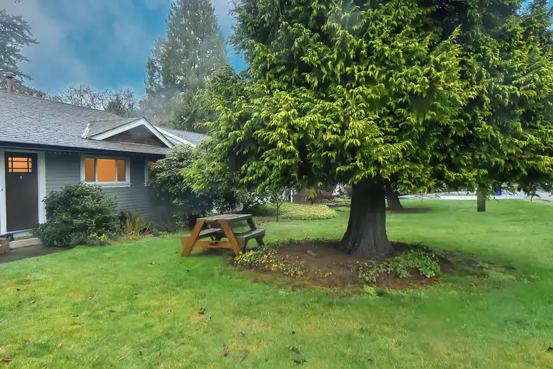 19735 48 AVENUE - photo 2 of 40