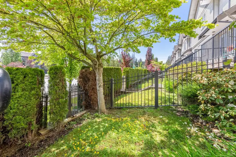 2 14855 100 AVENUE - photo 3 of 30