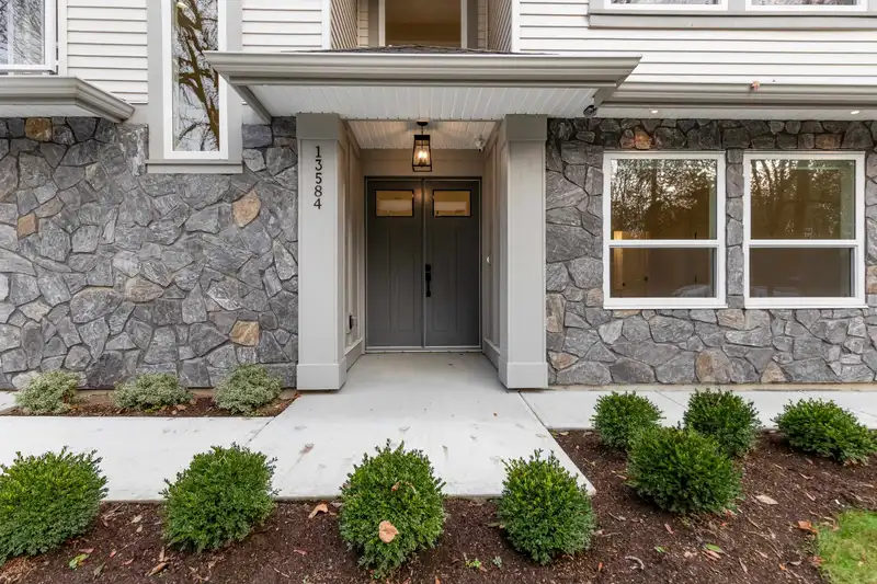 13584 231B STREET - photo 2 of 40