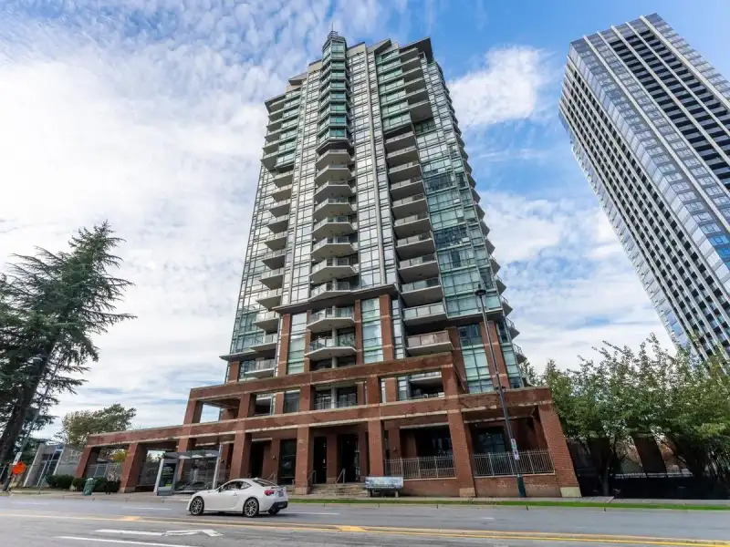 1002 13399 104 AVENUE - photo 1 of 22