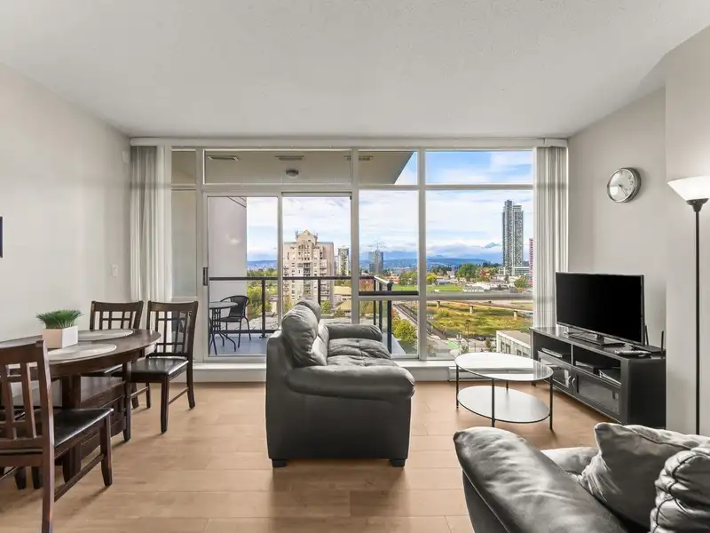 1002 13399 104 AVENUE - photo 3 of 22