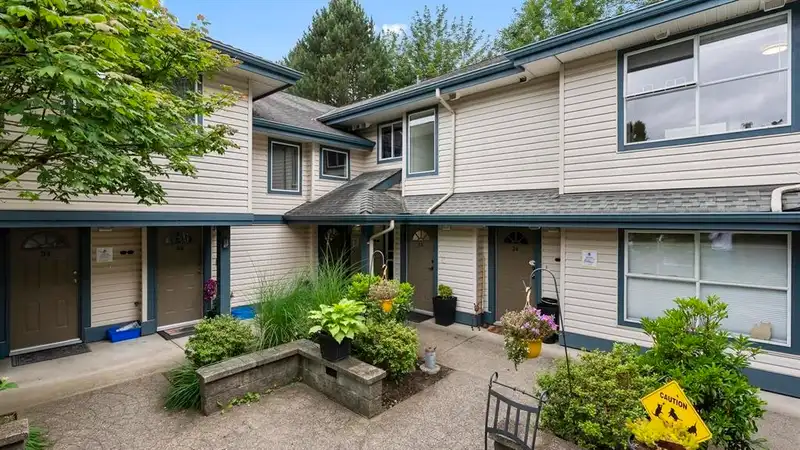 35 5668 208 STREET - photo 2 of 32