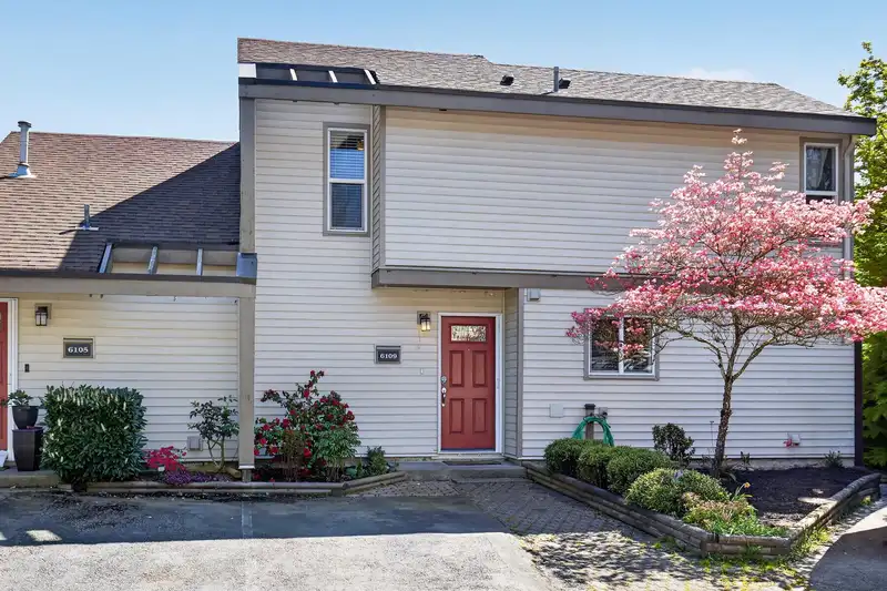 6109 W GREENSIDE DRIVE - photo 1 of 32