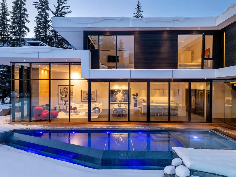 8080 CYPRESS PLACE - photo 3 of 25