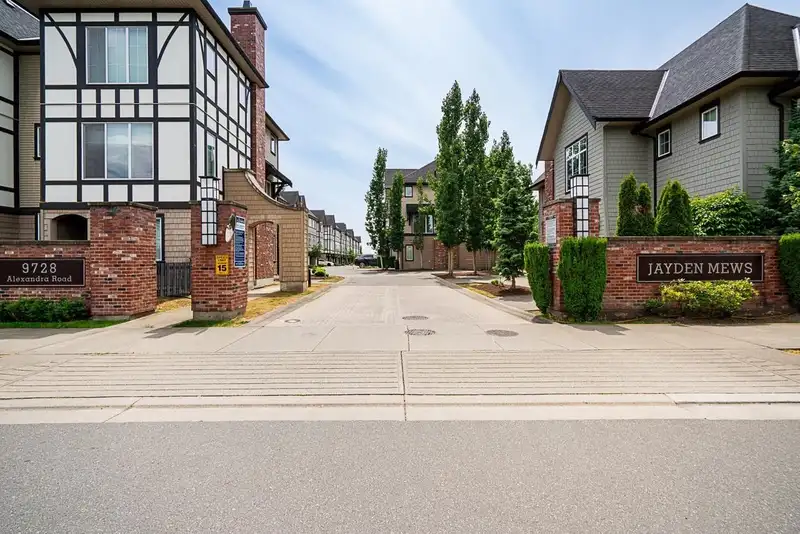 49 9728 ALEXANDRA ROAD - photo 1 of 19