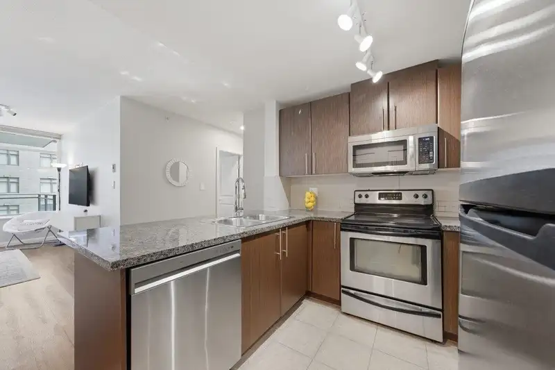 1803 898 CARNARVON STREET - photo 2 of 30