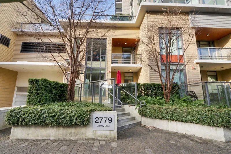 2779 LIBRARY LANE - photo 2 of 25