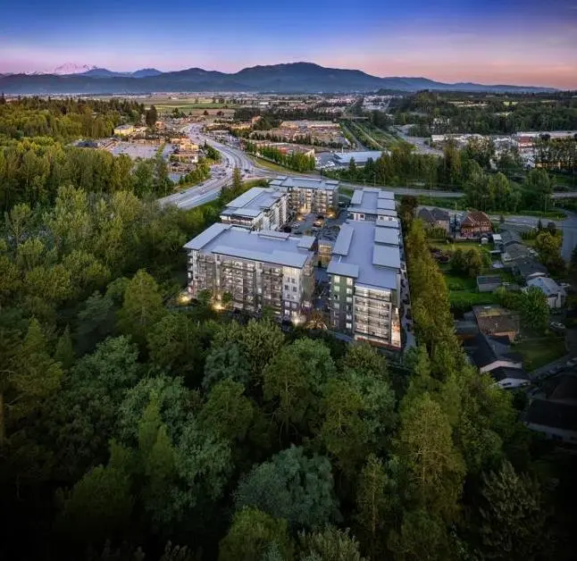 213 34375 GLADYS AVENUE - photo 1 of 7