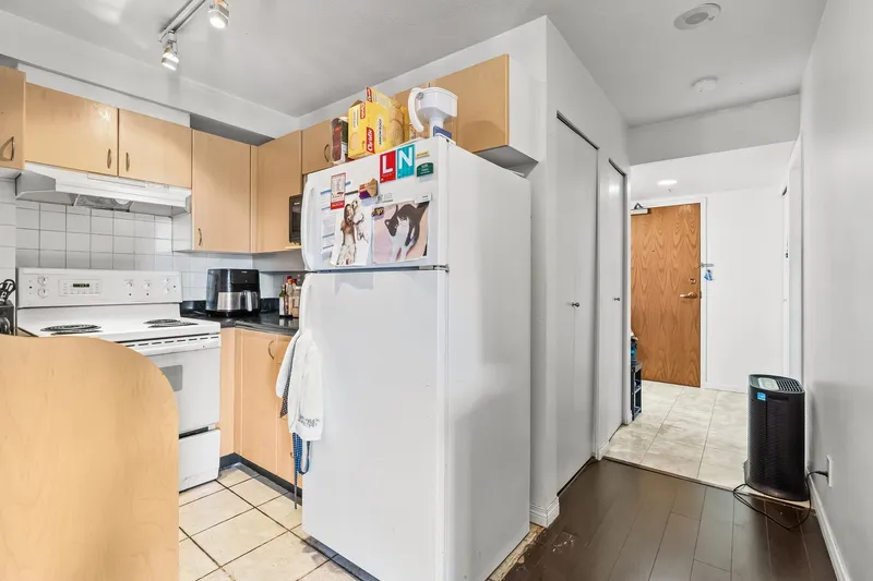 501 6611 COONEY ROAD - photo 3 of 14