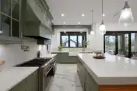 19890 16 AVENUE - thumbnail 11