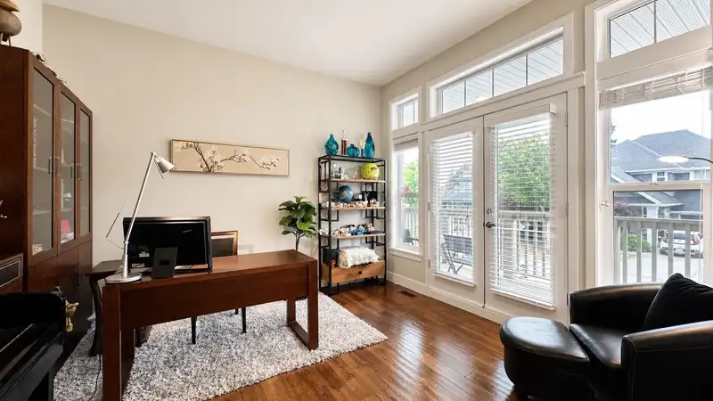 16162 28 A AVENUE - photo 3 of 33